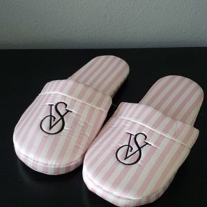 Victoria's Secret Slippers NWOT